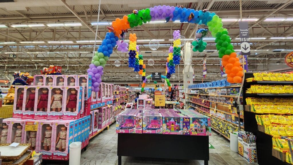 Confira 4 tipos de brinquedos que lideram a preferência de presentes para o Dia das Crianças