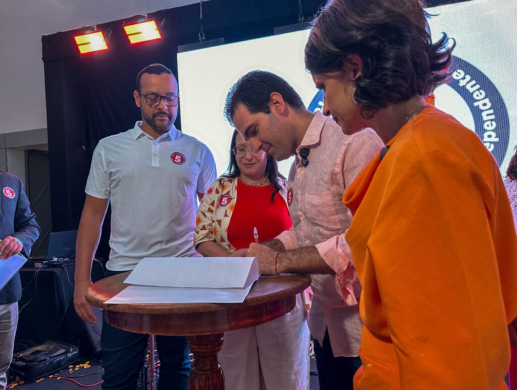 Clara Machado assina carta compromisso com a advocacia e a sociedade sergipana