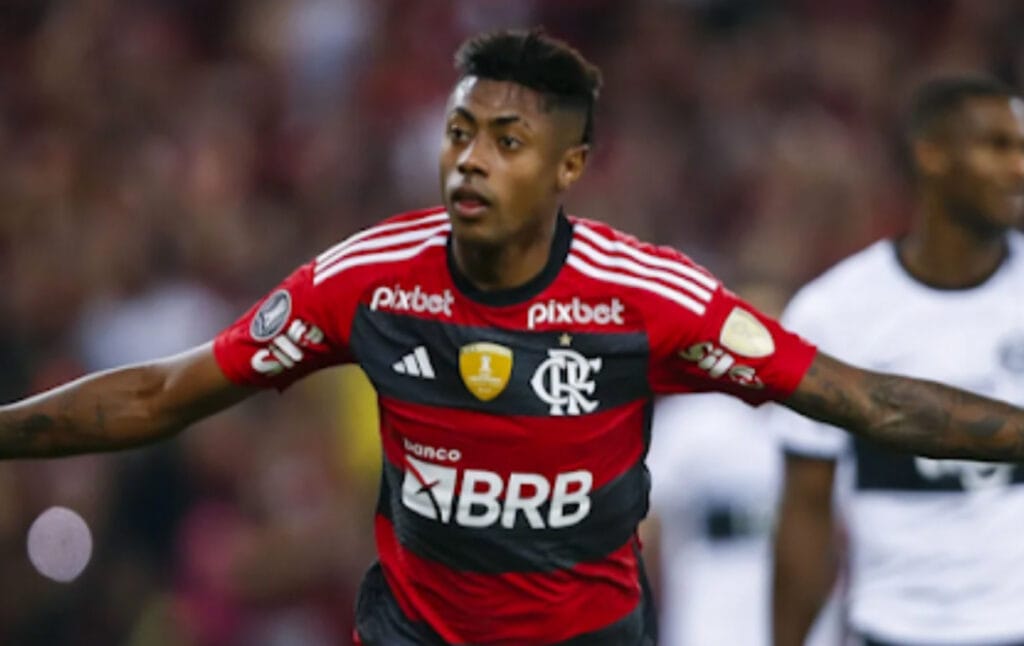 Jogador Bruno Henrique do Flamengo é alvo de operação após investigação apontar manipulação em jogo 