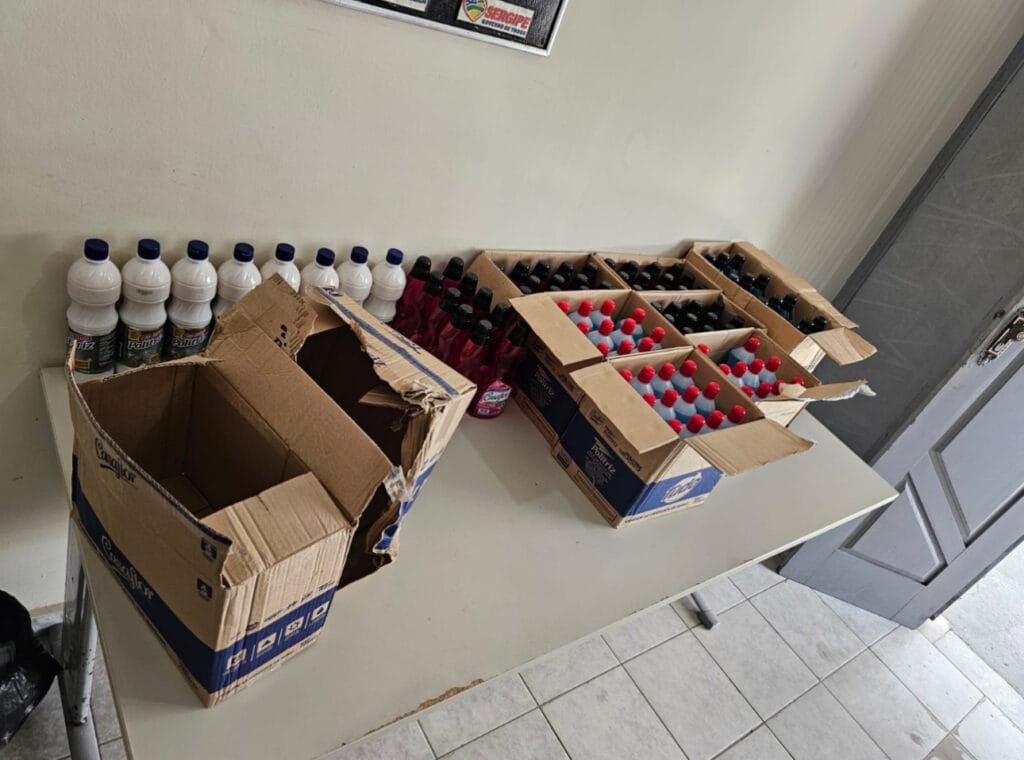 Polícia Civil realiza devolução de parte da carga saqueada após acidente em Areia Branca