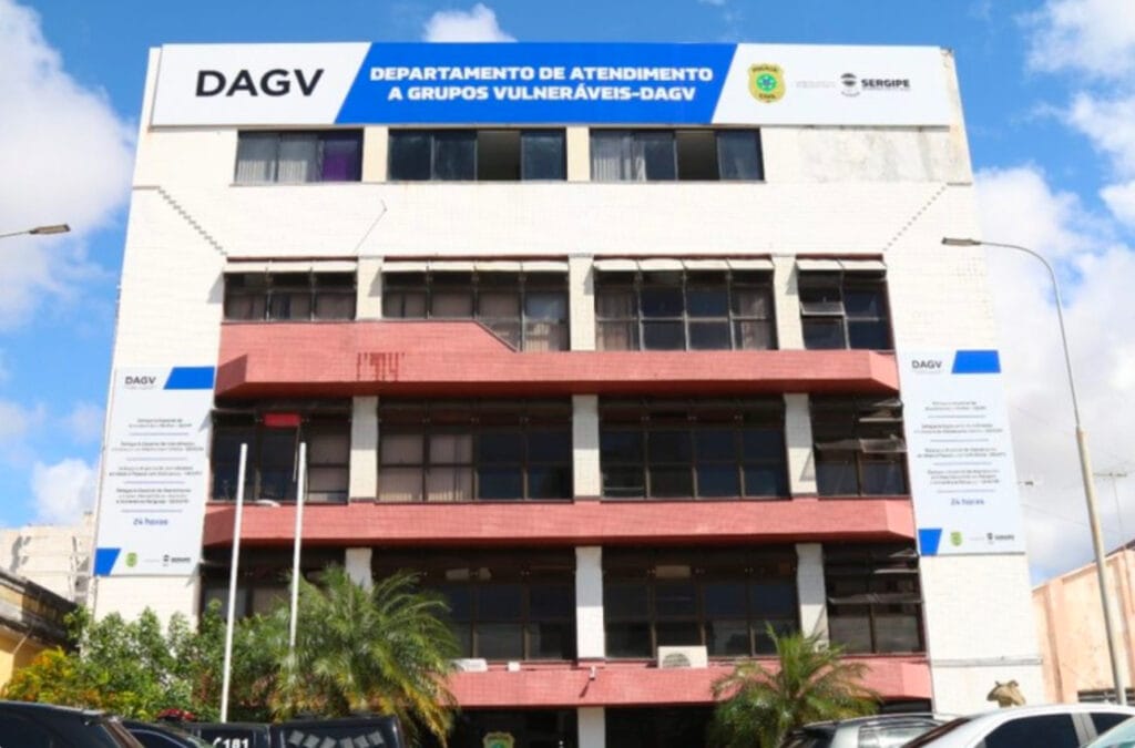 Servidor público é preso suspeito de abusar sexualmente da enteada em Aracaju
