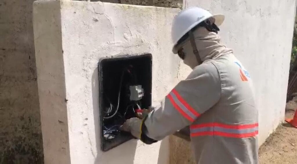 Operação combate furto de energia e prende duas pessoas em Aracaju