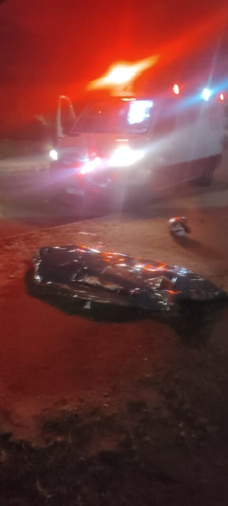 Motociclista morre em acidente após ser arremessado de uma altura de 15 metros