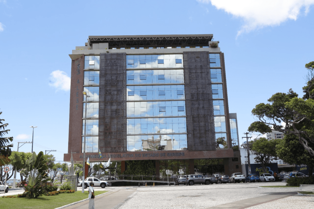 Comissão de Finanças aprova emendas à LOA 2025