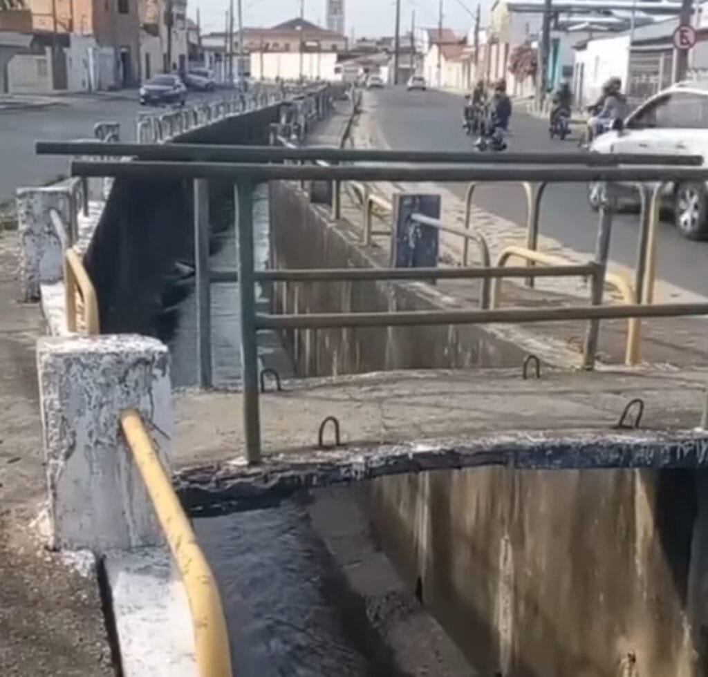 Morador pede interdição da ponte sobre o canal da Avenida Maracaju