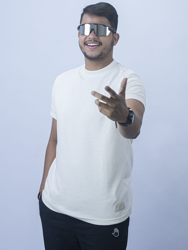 Mikael Santos realiza show gratuito nesta sexta-feira em Aracaju
