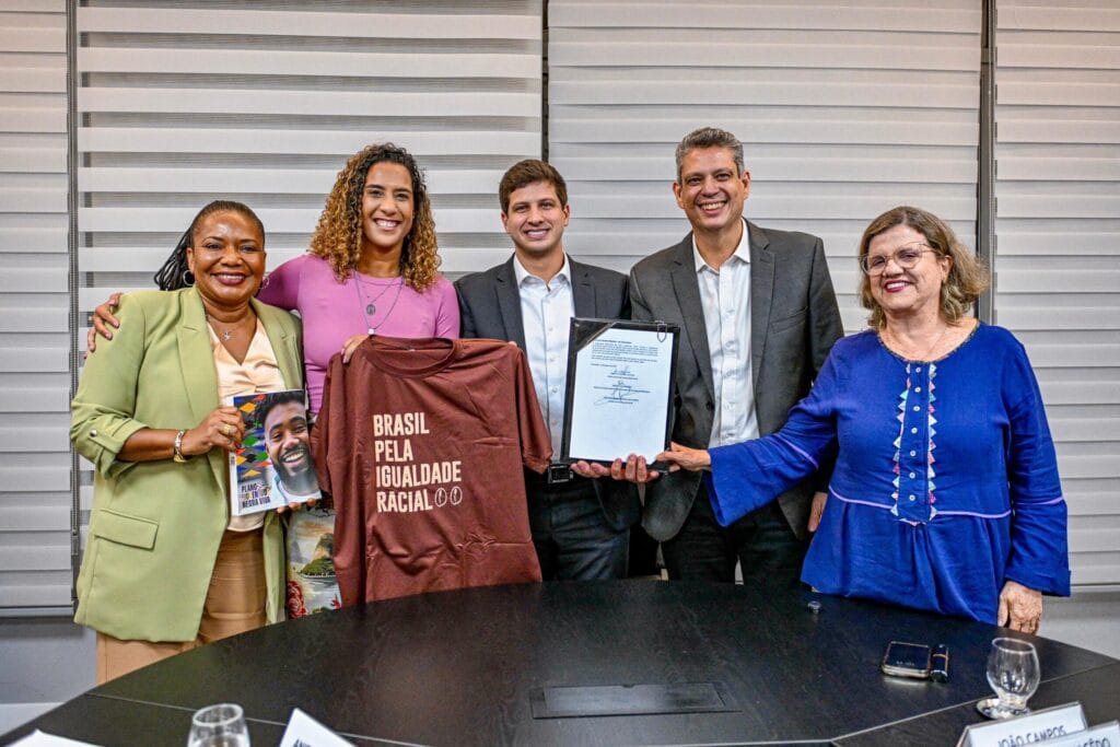 Márcio Macedo cumpre agenda em Recife ao lado do prefeito João Campos e ministros