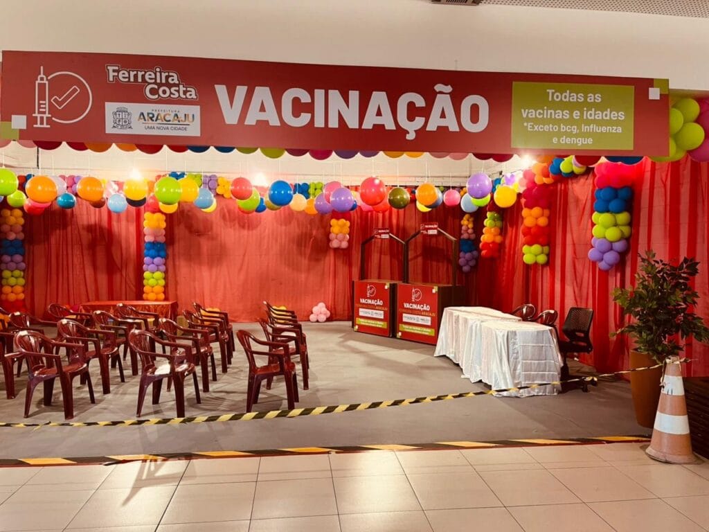 No Home Center Ferreira Costa irá acontecer a Campanha de Atualização de Caderneta Vacinal.