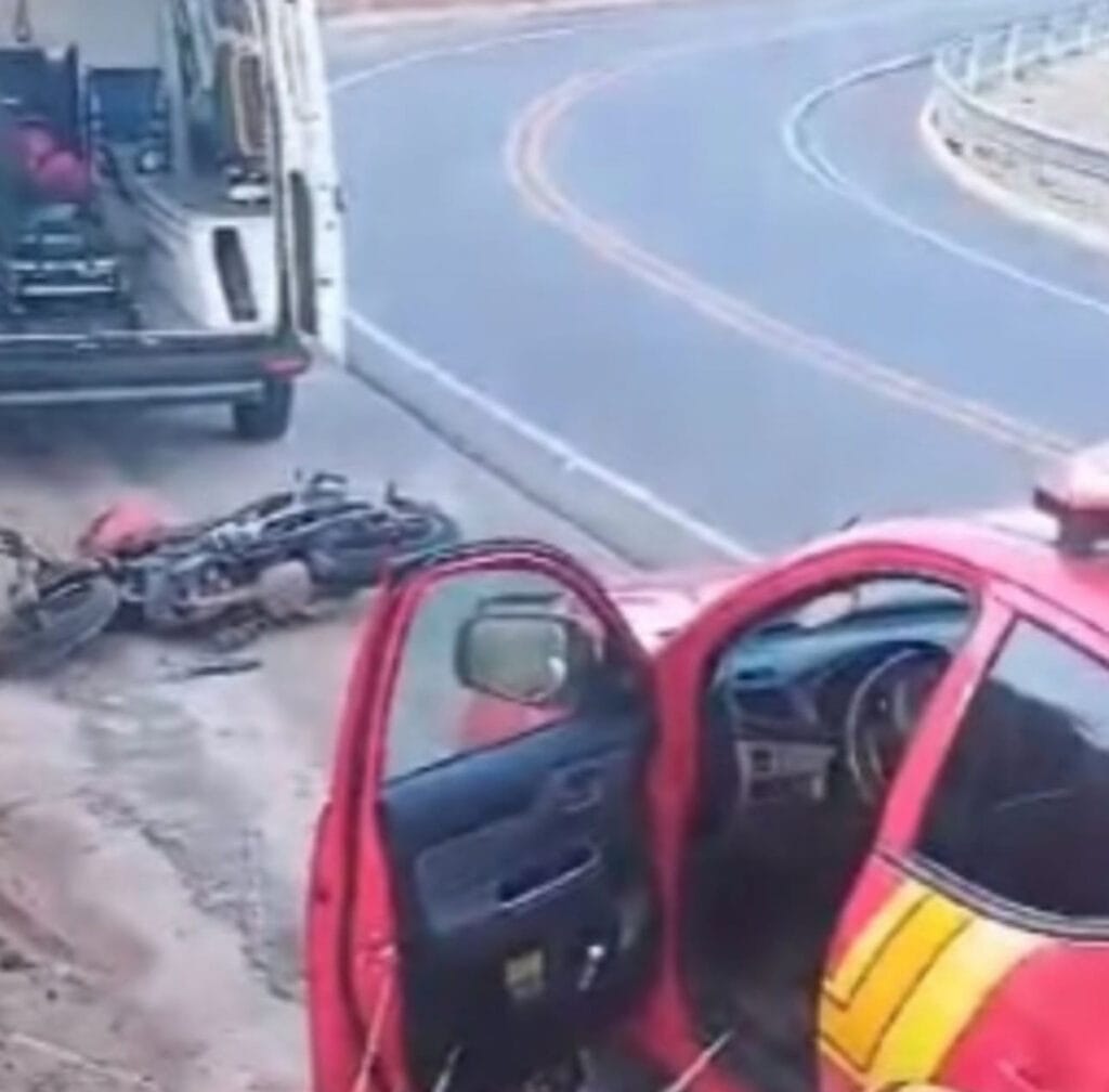 Homem que caiu de ribanceira com mais de 30 metros em Areia Branca morre após atendimento hospitalar