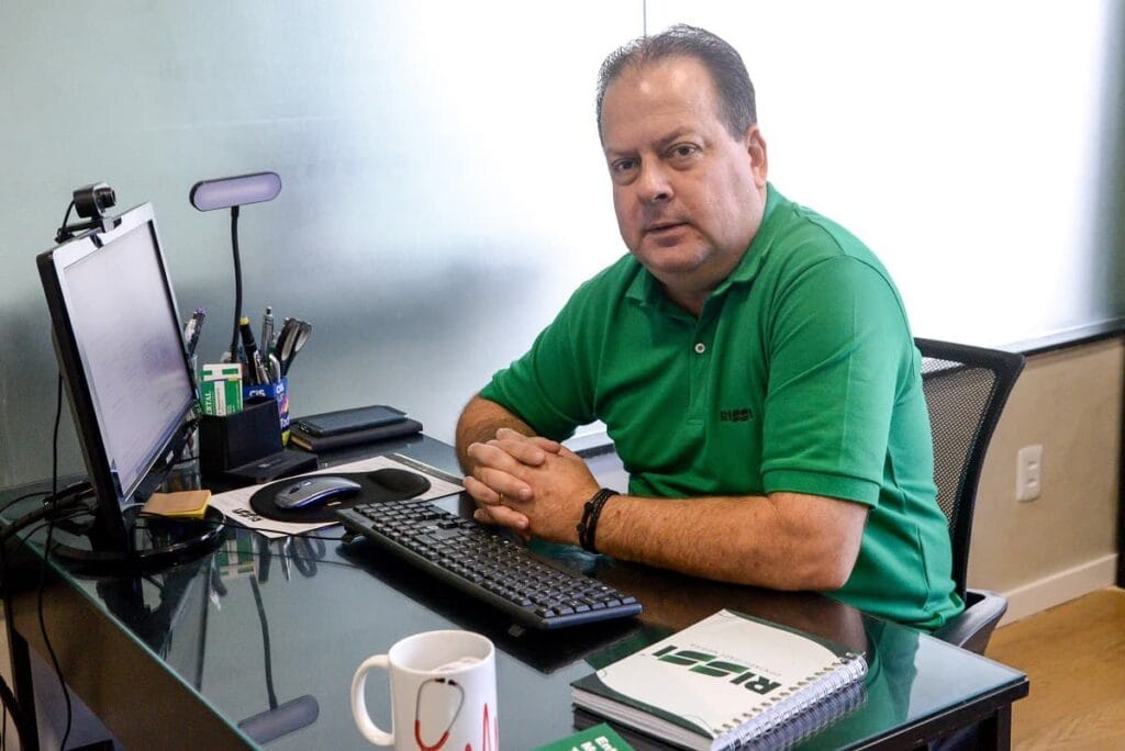 Médicos que atendem como pessoa física devem se formalizar para evitar prejuízos tributários