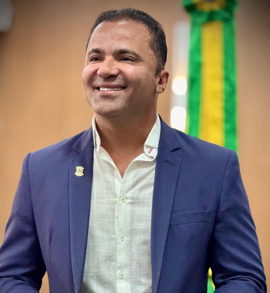 Denúncia ao MP questiona legalidade da reeleição de Betinho à presidência da câmara de Socorro