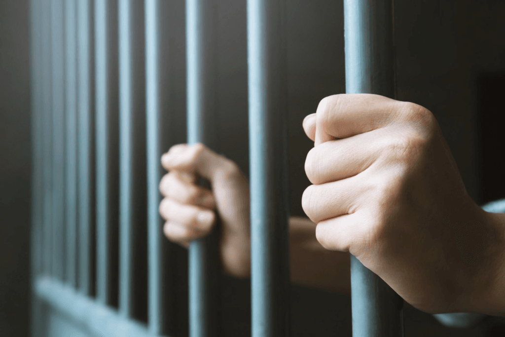 Homem é preso em Riachão do Dantas por ter iniciado relacionamento com esposa quando ela tinha 13 anos