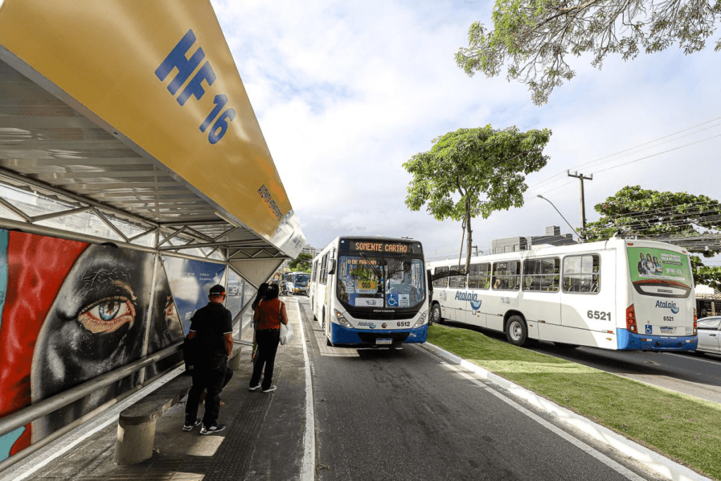 SMTT anuncia mudanças no uso das faixas exclusivas para ônibus em Aracaju