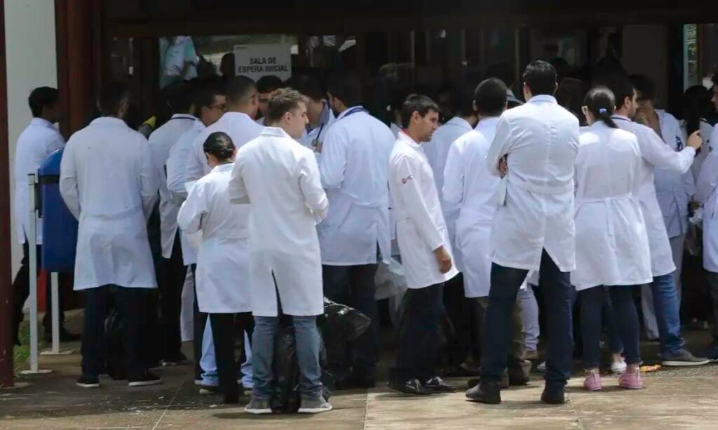 Revalida 2024: aprovados devem indicar universidades para revalidação 