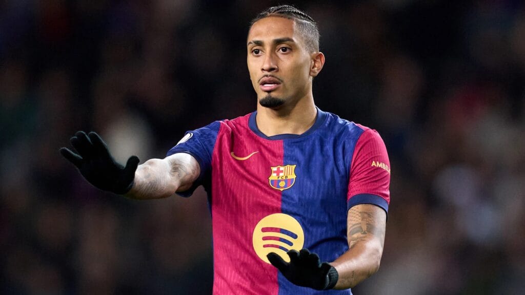 Barcelona planeja renovar com Raphinha, mas prepara saída para 2026