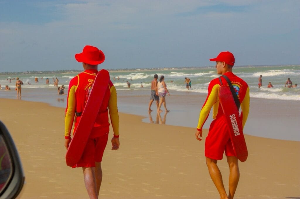 Corpo de Bombeiros alerta para a importância do respeito às sinalizações em praias e rios durante o Carnaval