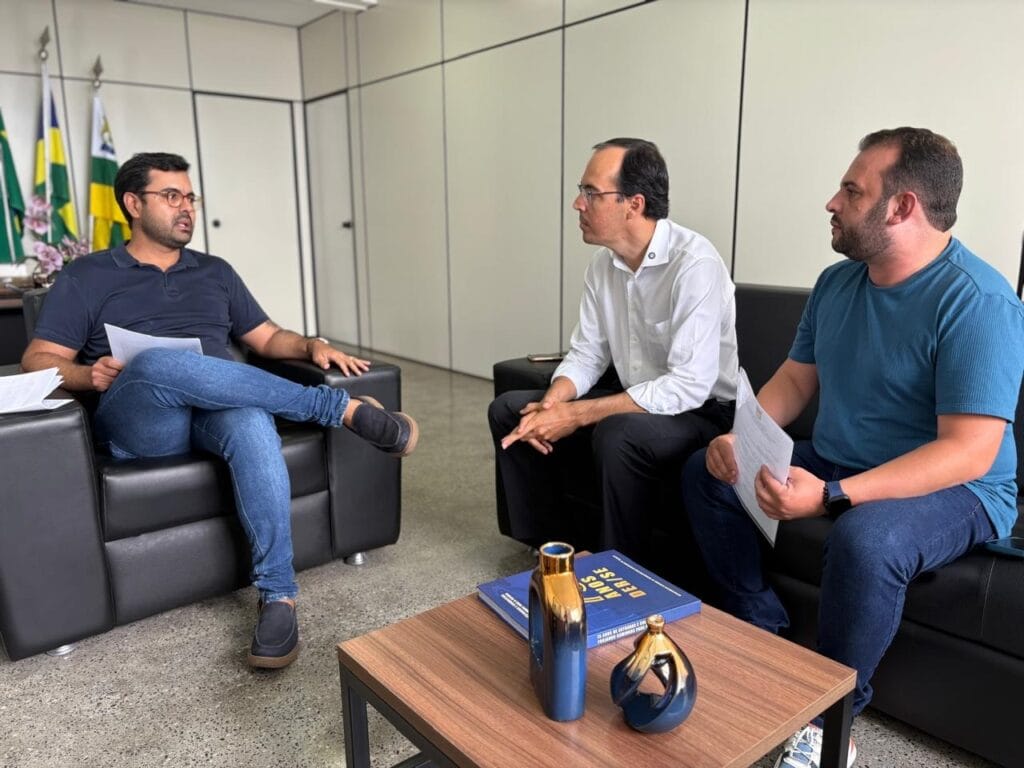 Vereador Max e deputado Georgeo Passos cobram melhorias para Rodovia Pedro Paes Mendonça junto ao DER/SE