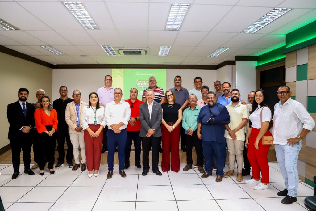 Banese e cooperativas de transporte intermunicipal debatem crédito para renovação de frota