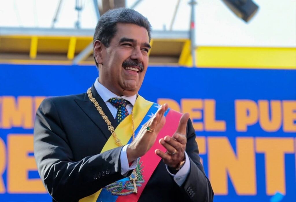 Maduro consolida poder na Venezuela em eleições boicotadas pela oposição
