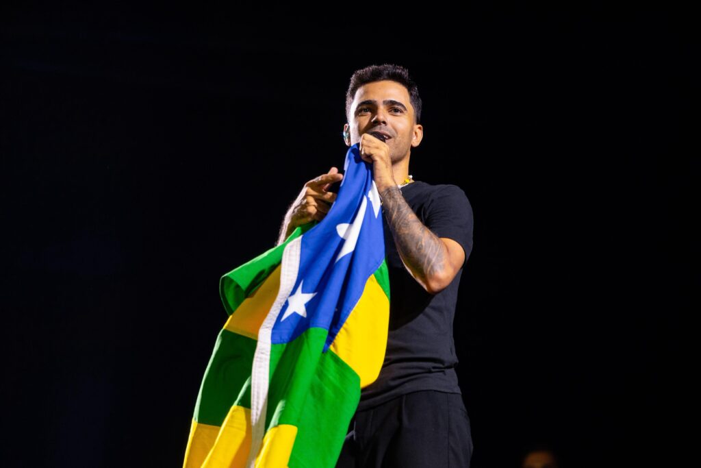 Forró Siri 2025: primeira noite da Arena reúne mistura de ritmos e emociona o público com shows até o amanhecer