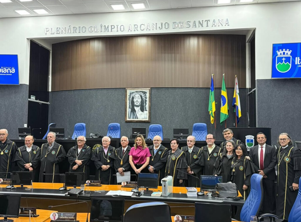 Vladimir Souza Carvalho retorna à presidência da Academia Itabaianense de Letras