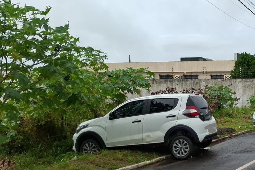 Polícia flagra motorista por embriaguez ao volante após colisão em Malhador