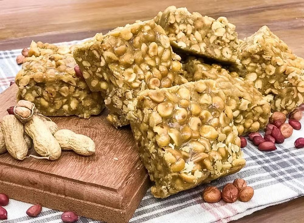 Veja preparar um delicioso pé de moleque para sua Festa Junina.