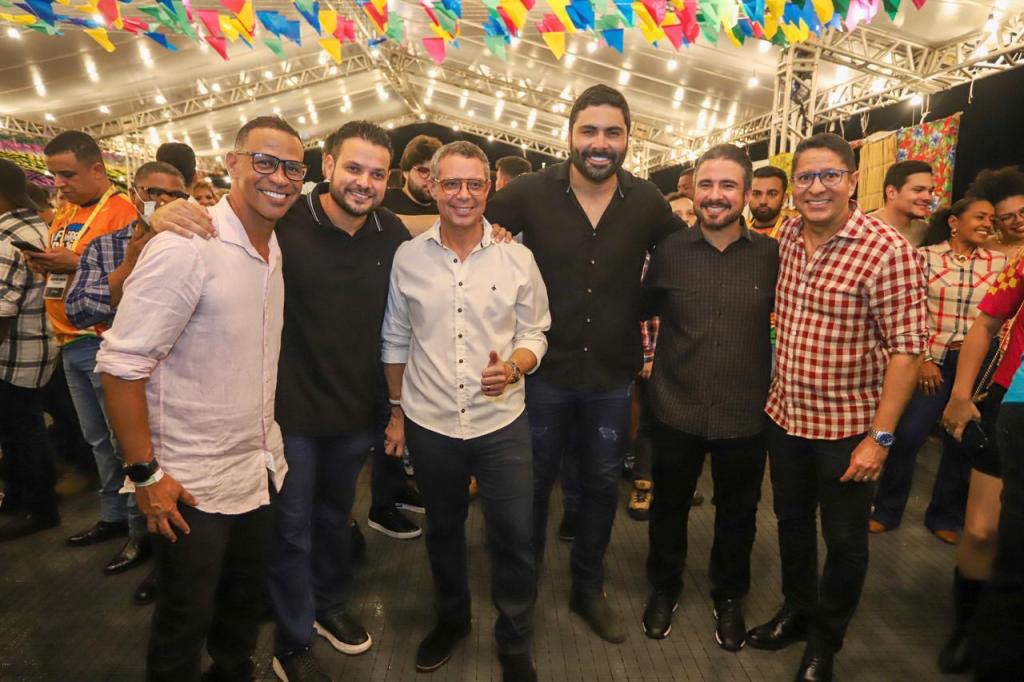 Governador Fábio Mitidieri prestigia Forró Caju e elogia festas juninas em Sergipe