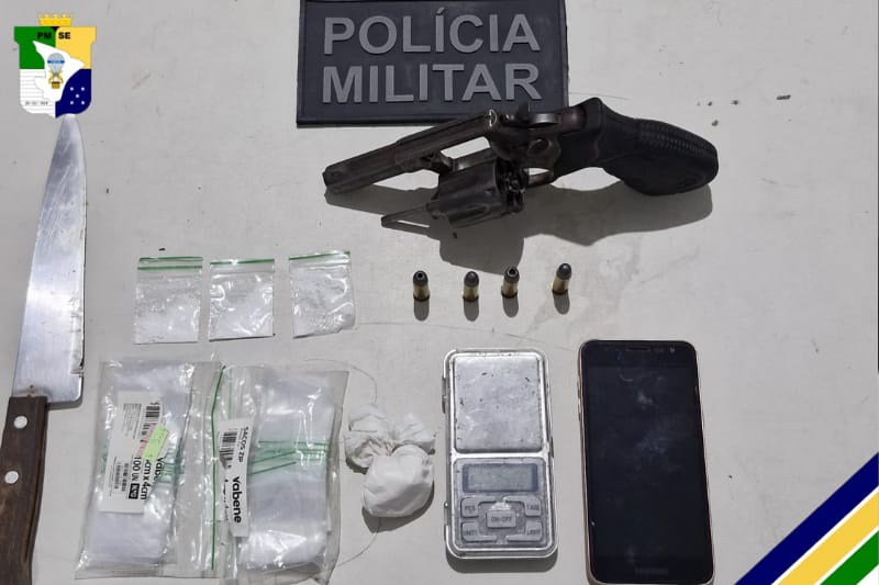 PM prende homem por violência doméstica, porte ilegal de arma e posse de drogas em Aracaju