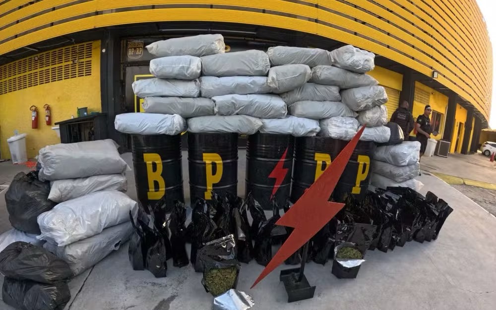Operação em Aracaju resulta na apreensão de mais de 200 kg de maconha e na prisão de quatro pessoas