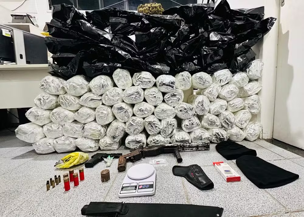Operação da Polícia Civil apreende mais de R$ 1,2 milhão em drogas e prende dupla em Aracaju