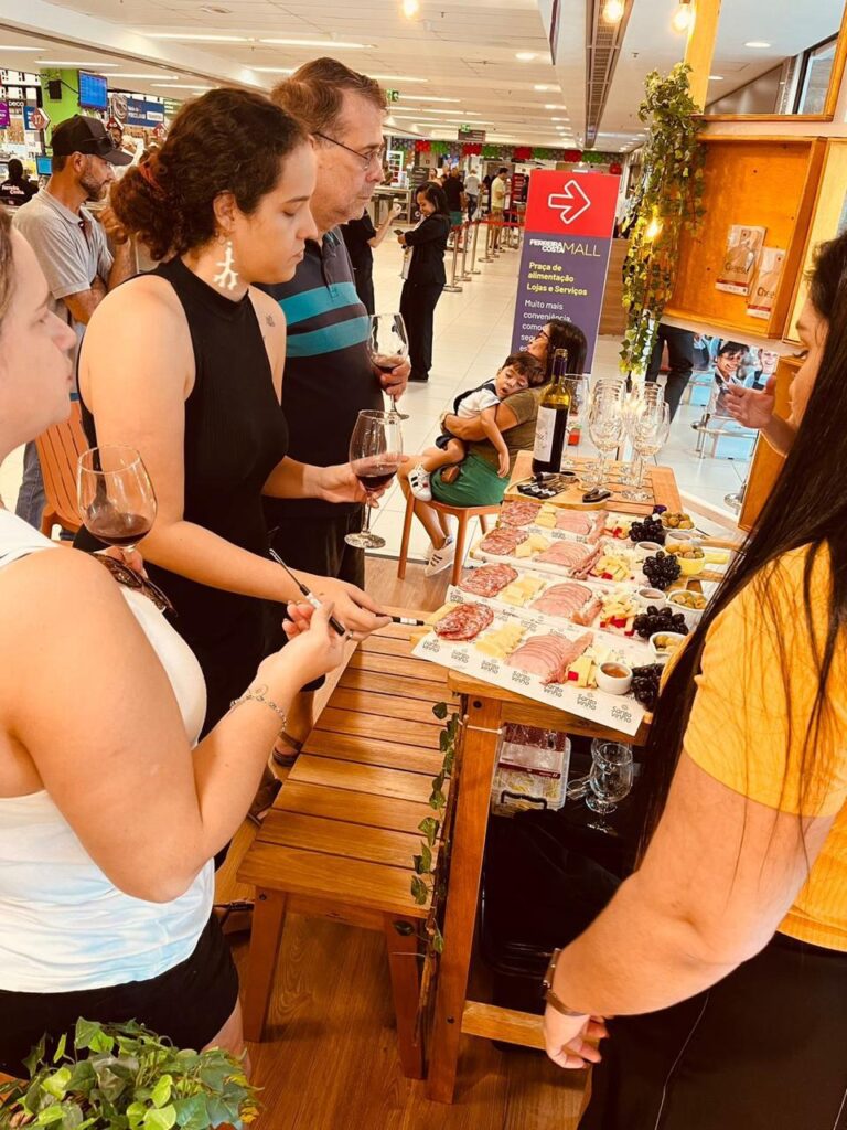Ferreira Costa promove fim de semana repleto de experiências com vinho, brindes e diversão