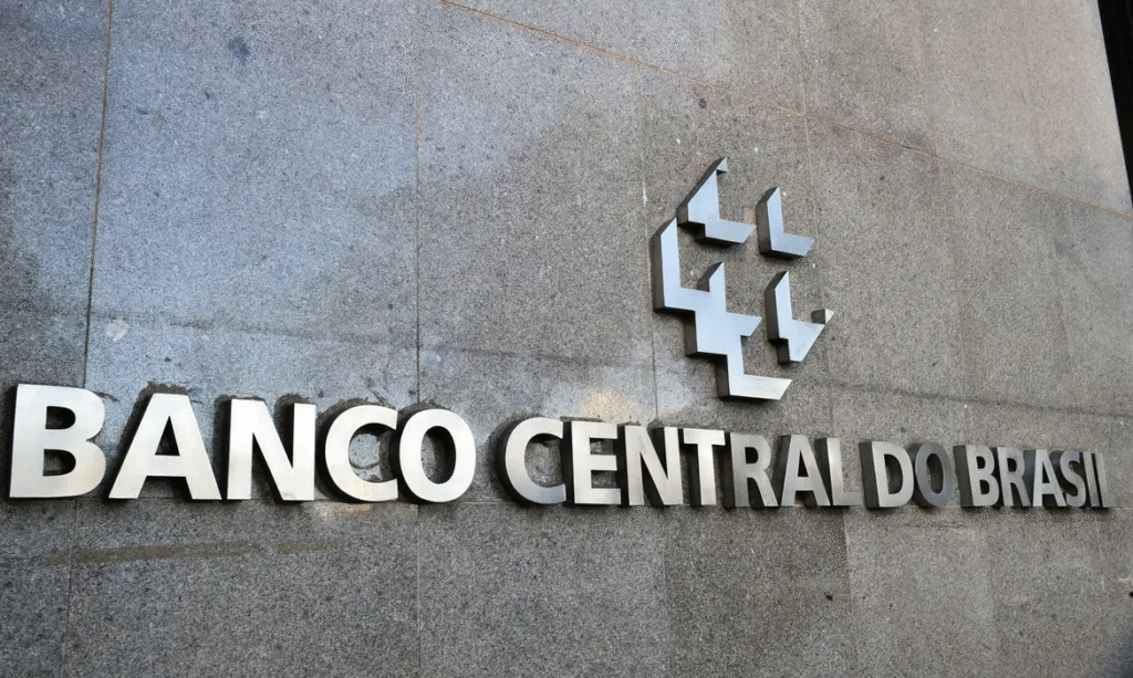 Banco Central bloqueia operações de mais duas fintechs no Pix