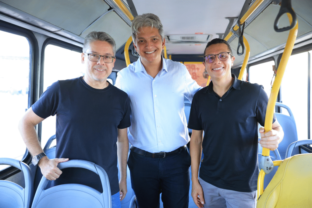 Socorro recebe oito novos ônibus com ar-condicionado no transporte público