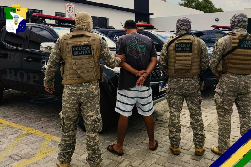 PM prende homem suspeito de tráfico de drogas e outros crimes graves em Aracaju