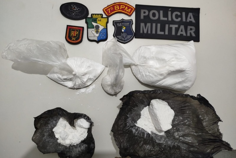 Polícia Militar prende dupla suspeita de tráfico de drogas em Lagarto