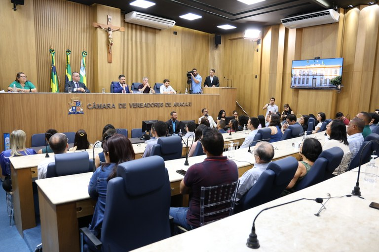 Câmara de Aracaju aprova projetos voltados à conscientização social e apoio a mães de pessoas com TEA