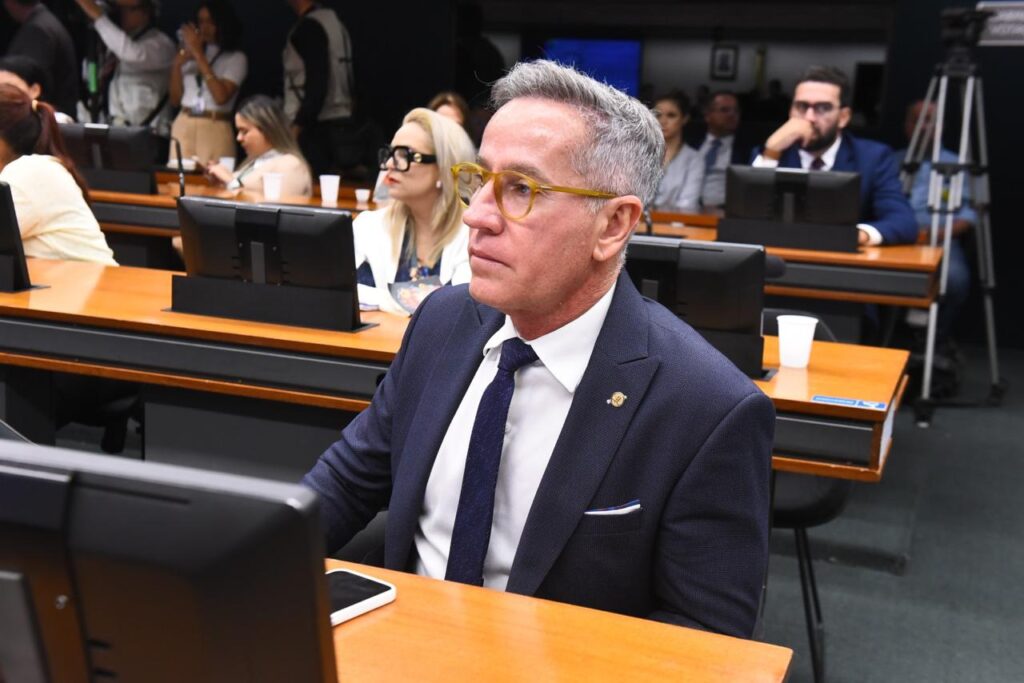 Petróleo e gás: Nitinho propõe seminário sobre desenvolvimento econômico do Estado