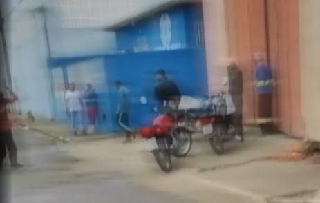 Confusão em Moita Bonita termina com suspeita de ameaça com arma de fogo