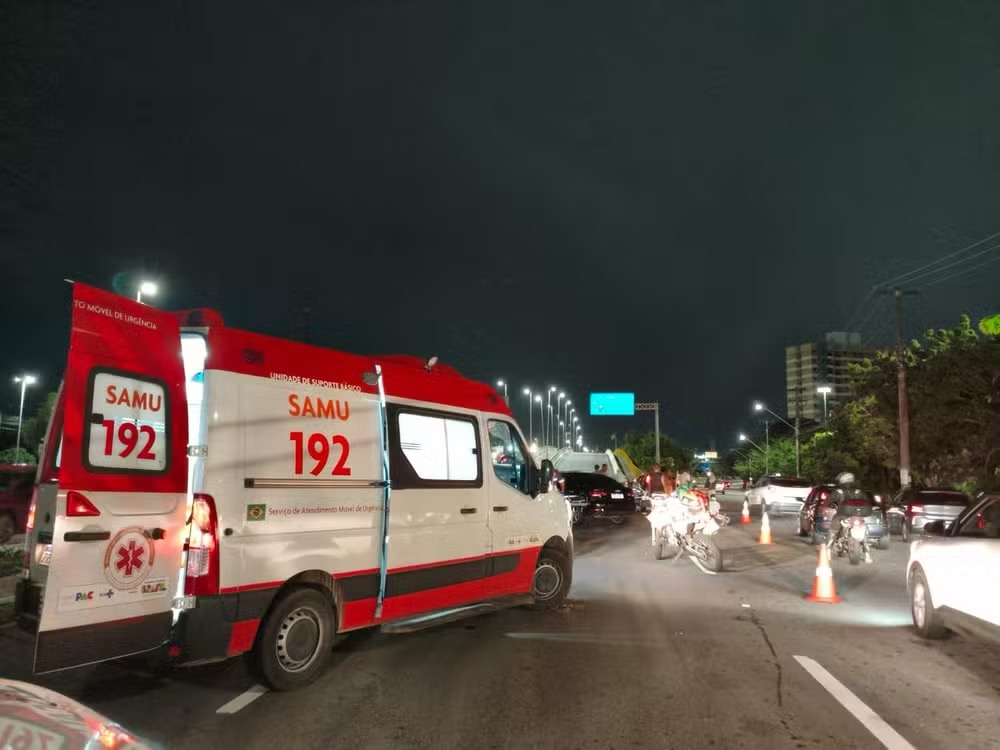 Idoso morre atropelado na Avenida Tancredo Neves, em Aracaju