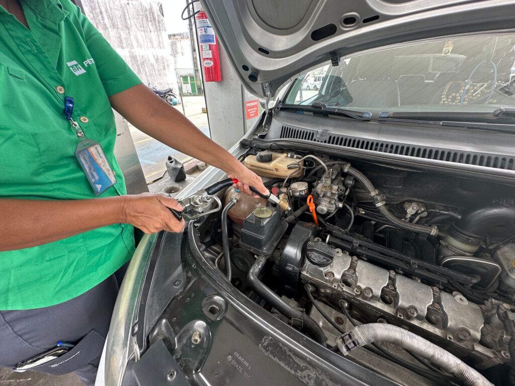 Taxistas e motoristas de aplicativo comemoram redução na tarifa do GNV em Sergipe