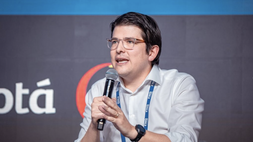 Morre Miguel Uribe, pré-candidato à presidência da Colômbia