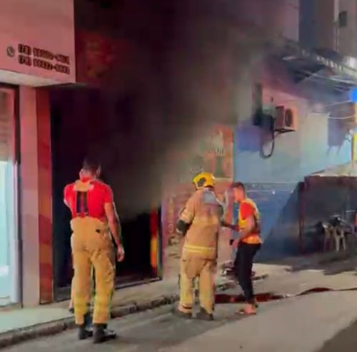 Incêndio atinge lanchonete no centro de Itabaiana