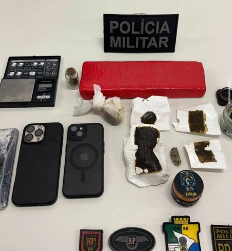 Casal é preso por tráfico de drogas em condomínio de luxo em Aracaju
