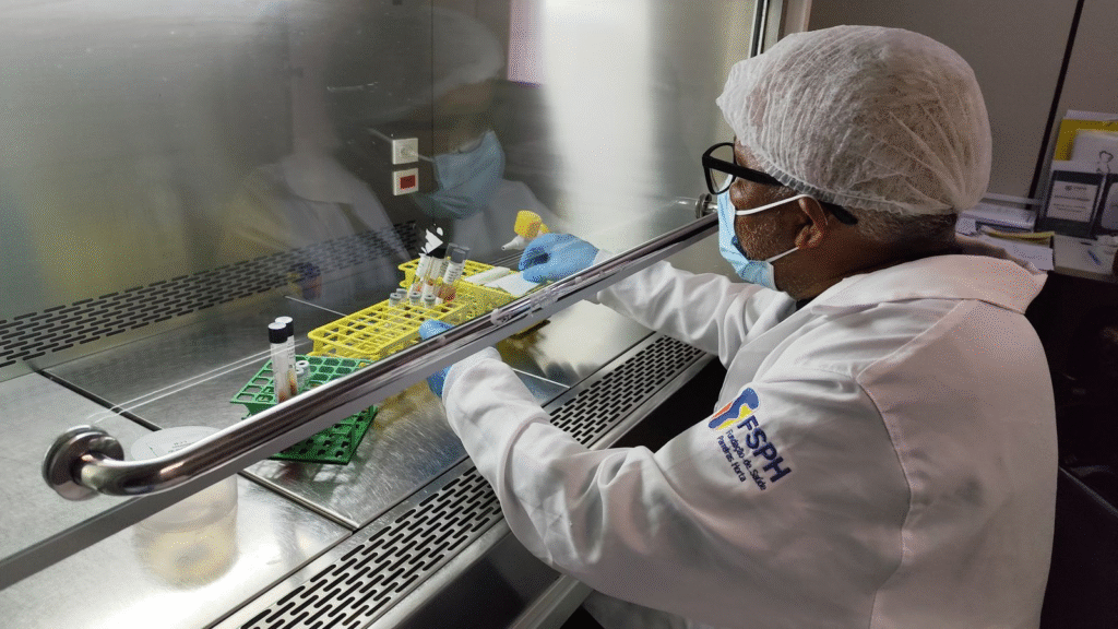 Lacen tem papel estratégico no diagnóstico das meningites bacterianas em Sergipe