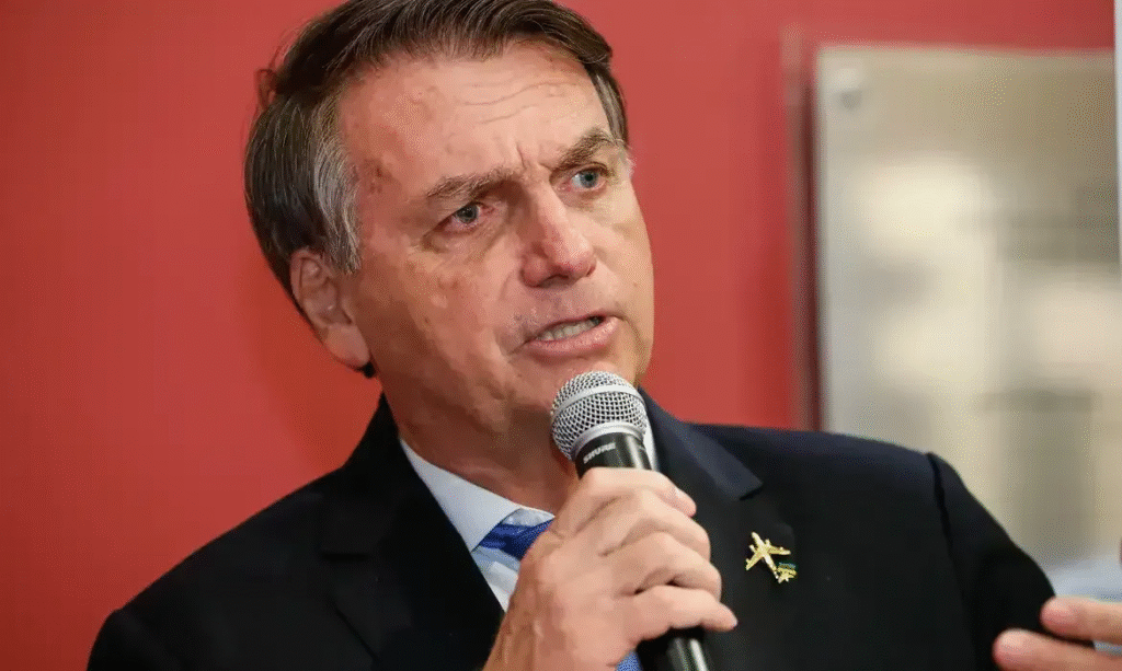 Moraes dá 48 horas para PGR se manifestar sobre explicações da defesa de Bolsonaro