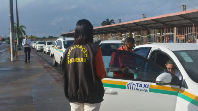 Quase 200 taxistas de Aracaju podem ser multados por falta de regularização do taxímetro