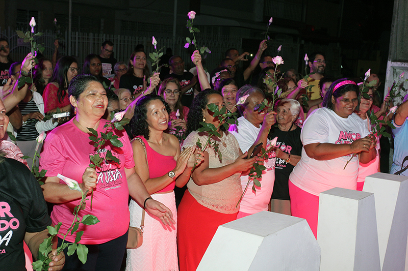 AMO abrirá campanha Outubro Rosa 2025 com apresentações musicais e iluminação da sede nesta quarta-feira, 01