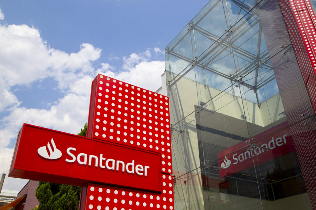 Com salário inicial de R$ 7 mil, Santander oferece vagas para especialistas em seguros e consórcios em Sergipe