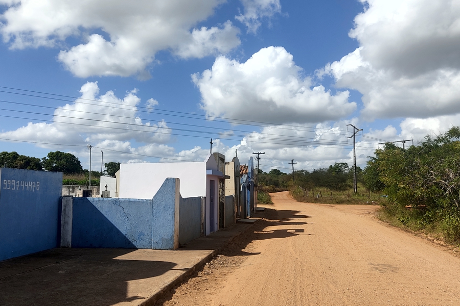 2023 02 04 Flechas cemiterio estrada dos Sertoes de Jeremoabo
